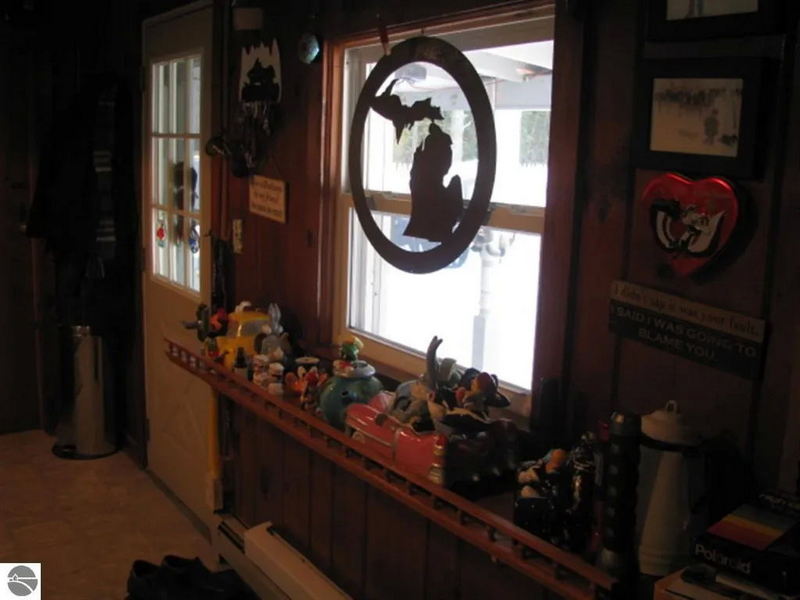 Carriage Inn (Whites Motor Court) - From Real Estate Listing (newer photo)